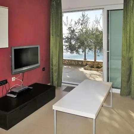 Milevoj-5 By Interhome Apartmán